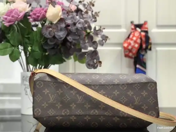RIVOLI MM LOUIS VUITTON 0430